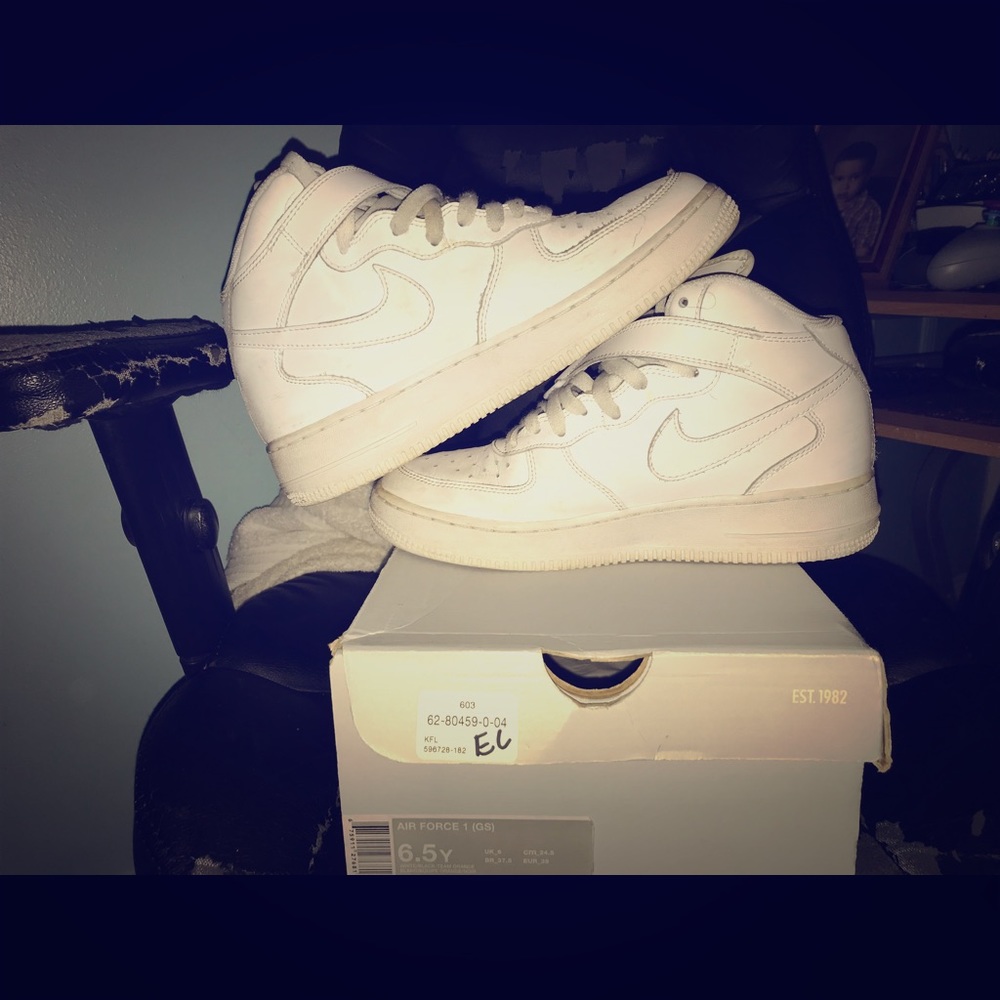High top Air Force 1s